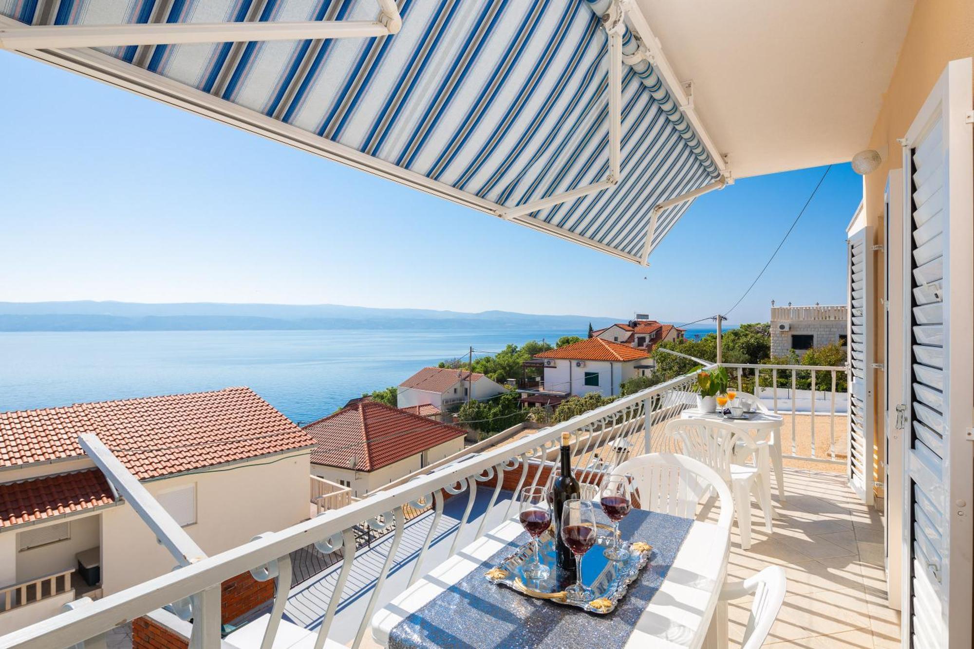 Fba Family Beach Apartments Omiš Kültér fotó