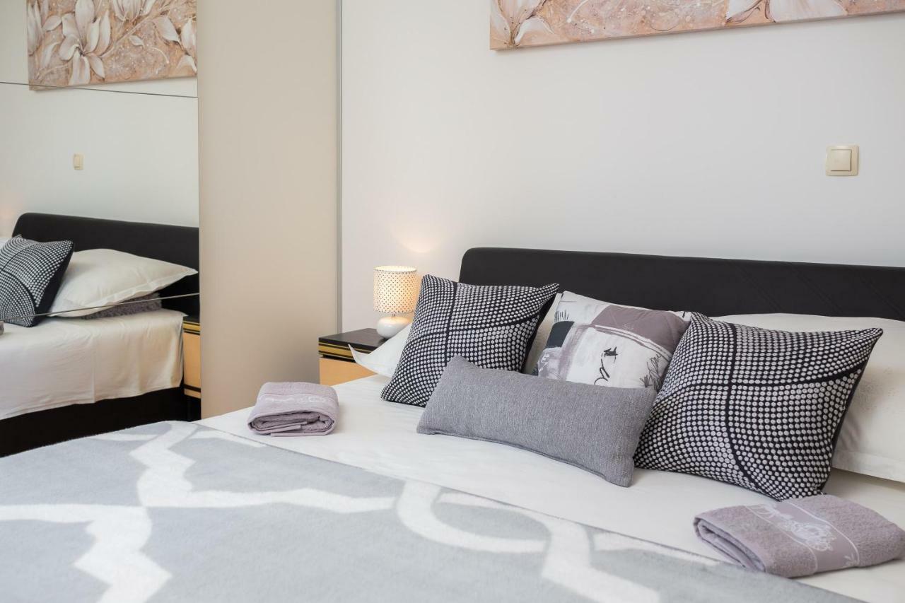 Fba Family Beach Apartments Omiš Kültér fotó