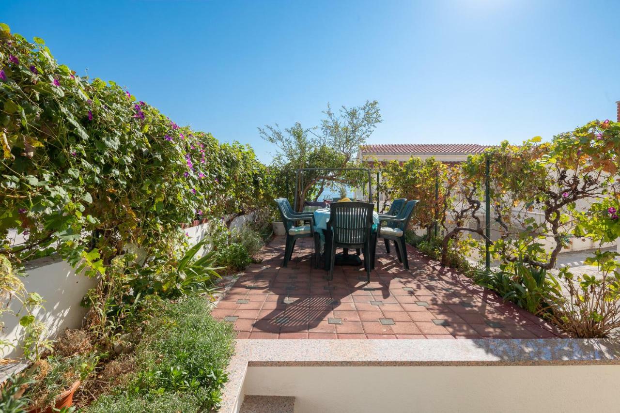 Fba Family Beach Apartments Omiš Kültér fotó