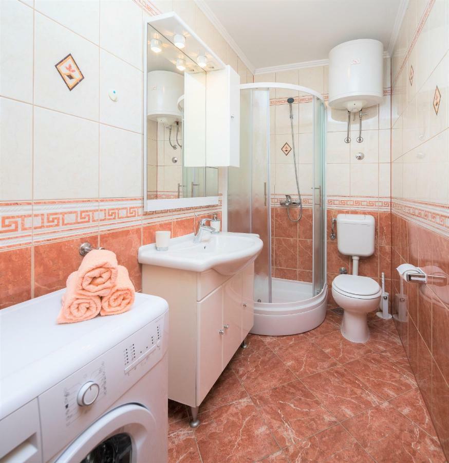 Fba Family Beach Apartments Omiš Kültér fotó